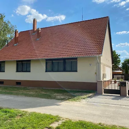 Napsugar Ueduelohaz Maison d'hôtes Harkány