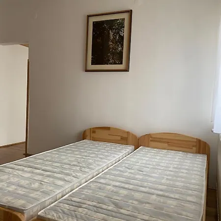 Napsugar Ueduelohaz * Harkány